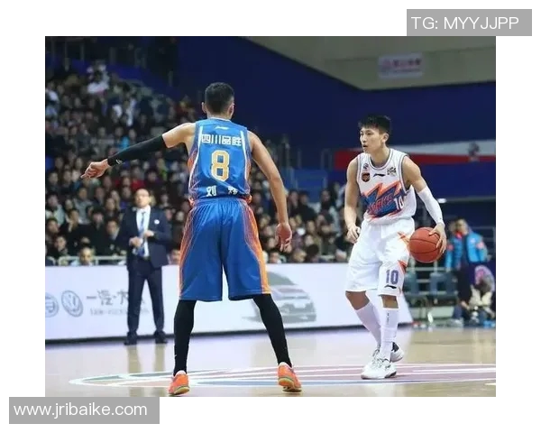 上海篮球队强势领跑大师赛积分榜积累90分展现冠军实力 上海篮球队强势领跑大师赛积分榜积累90分展现冠军实力