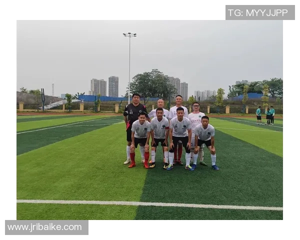 比心足球明星的荣耀之路与背后故事揭秘