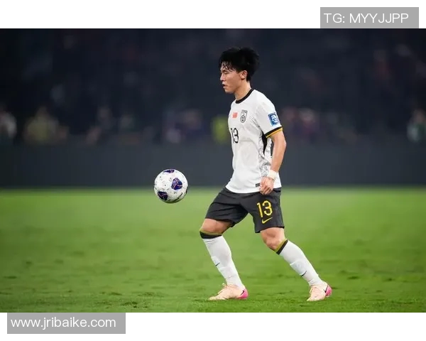 新版足球明星的表现如何值得期待的亮点与不足分析 新版足球明星的表现如何值得期待的亮点与不足分析