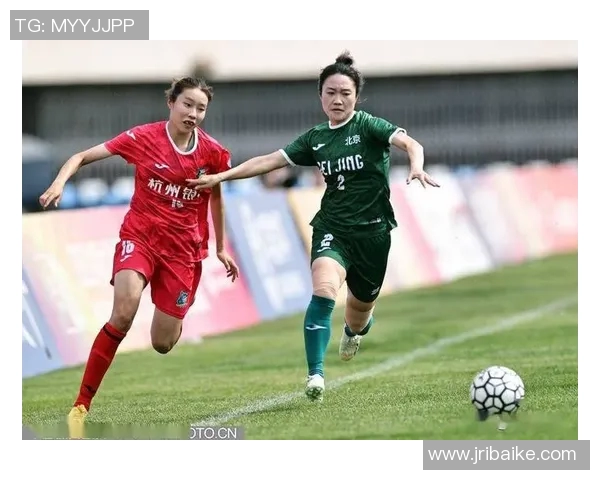 杭州羽毛球队在世锦赛积分榜上以52分稳居第一名展现强劲实力