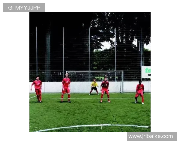 深圳羽毛球队防守策略解析与战术创新探讨