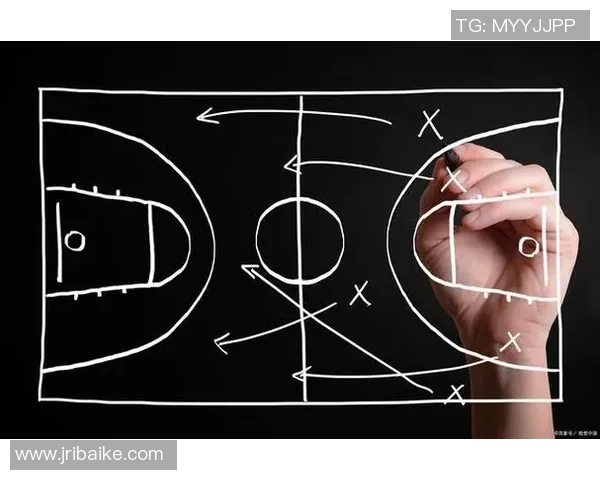 广州篮球队战术解析:从进攻布局到防守策略的全面剖析 广州篮球队战术解析:从进攻布局到防守策略的全面剖析